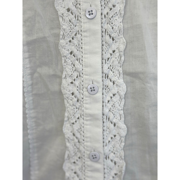 CAbi Women's Medium White Collared Cotton Lace Detail Long Sleeve ButtonUp Shirt - Picture 3 of 9